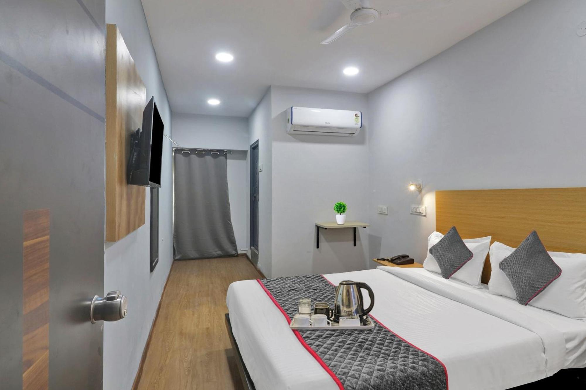Hotel Townhouse S Continental Hyderabad Esterno foto