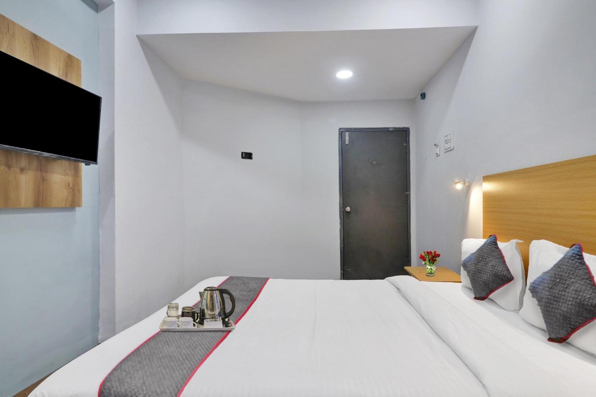 Hotel Townhouse S Continental Hyderabad Esterno foto