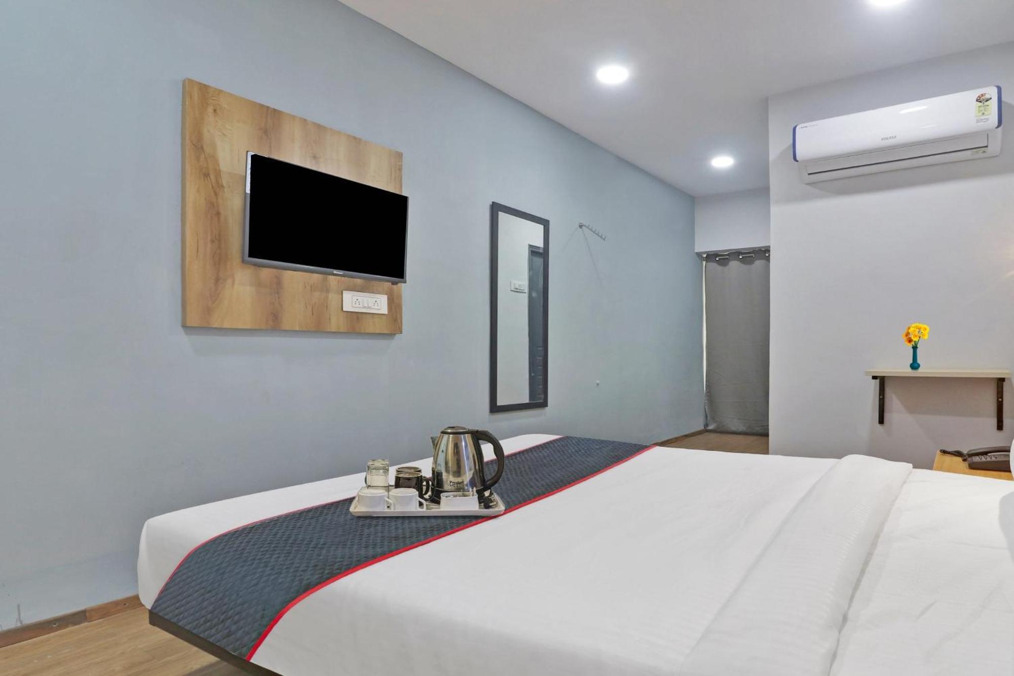 Hotel Townhouse S Continental Hyderabad Esterno foto
